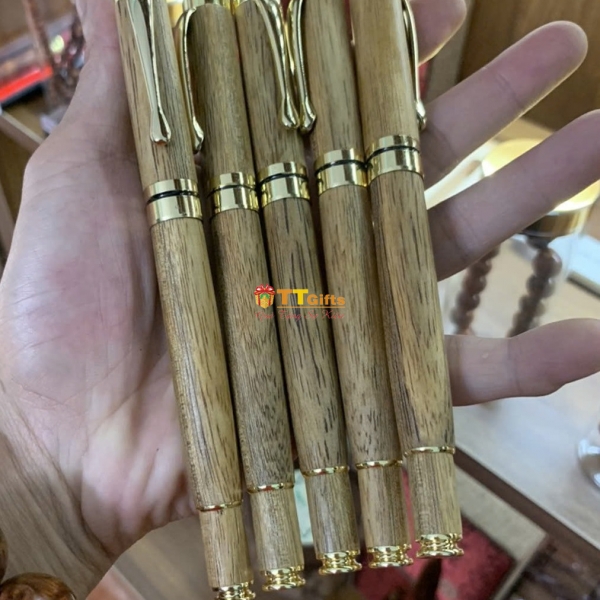 Bút ký bằng gỗ trầm tốc dạng nắp BG 20
