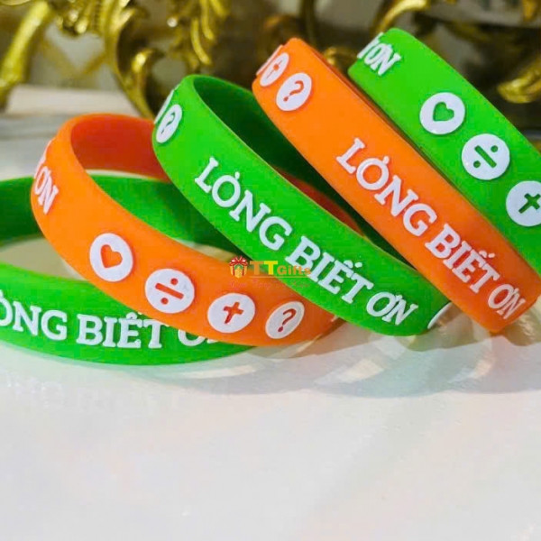 Vòng tay 06